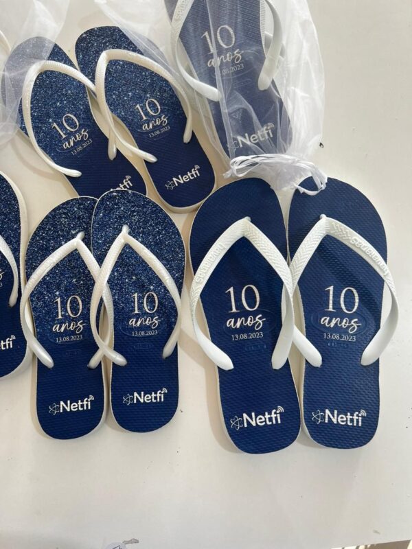 Chinelo Borracha Similar Personalizado para Festas e Eventos Schinelo - Image 9