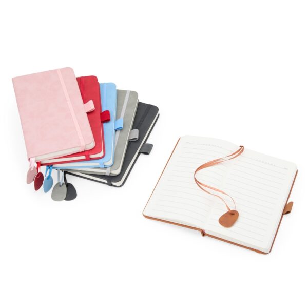 Caderno Moleskine B6 Emborrachado com Fita e Porta Caneta S18180