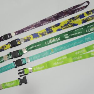 Cordão para Crachá em Nylon Com e Sem Impressão Digital Presilha Mosquetão e Trava Scracha