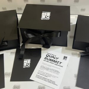 Caixa Cartonada Executiva para Brindes Corporativos com Laço Cetim, um Brinde Sofisticado em todos os tamanhos e modelos Scartonada