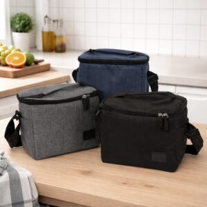 Bolsa Lancheira Térmica 6 Litros Oxford Bolsos Laterais Alças de Mão e Transversal S77091