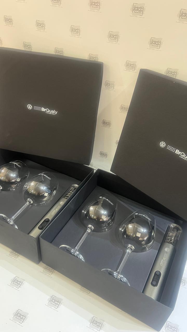 Kit Executivo Vinho Duas Taças Cristal Bordeaux 650ml e Abridor de Vinho Elétrico em Caixa Cartonada para Presente Box Skitvinho - Imagem 5
