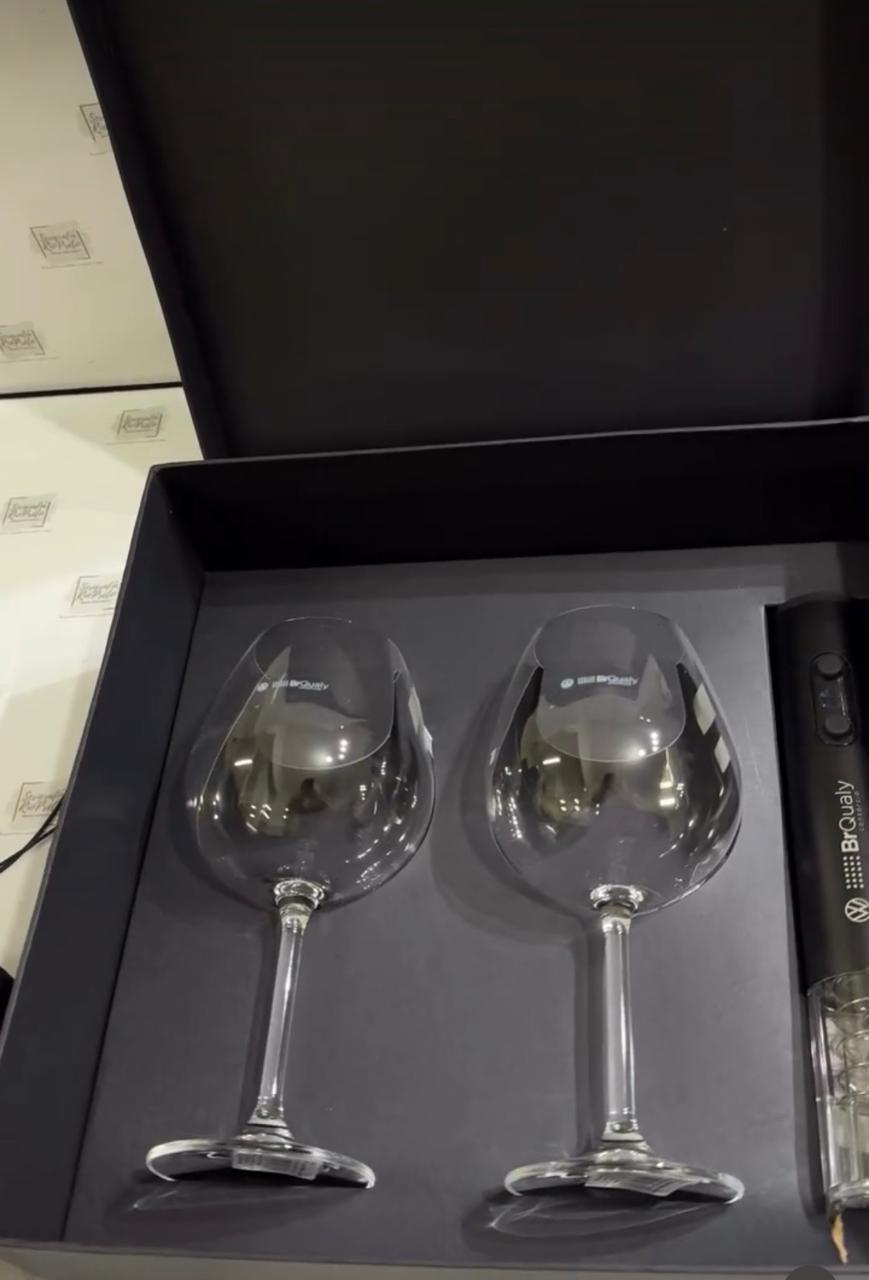 Kit Executivo Vinho Duas Taças Cristal Bordeaux 650ml e Abridor de Vinho Elétrico em Caixa Cartonada para Presente Box Skitvinho - Imagem 7