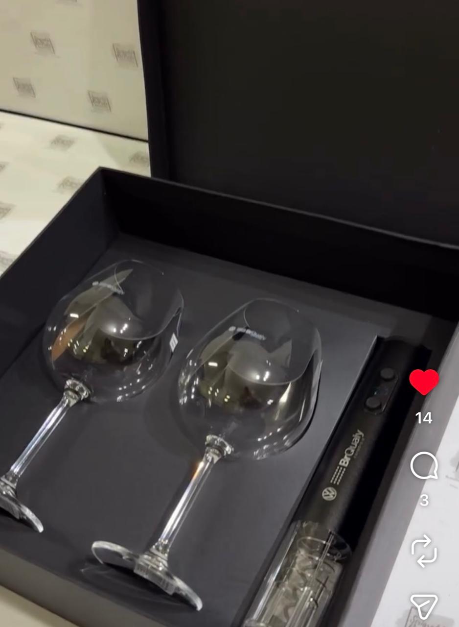 Kit Executivo Vinho Duas Taças Cristal Bordeaux 650ml e Abridor de Vinho Elétrico em Caixa Cartonada para Presente Box Skitvinho - Imagem 13