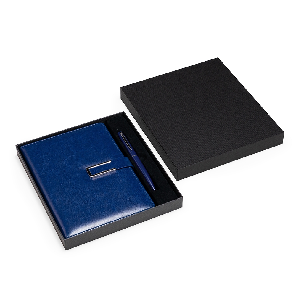 Conjunto Executivo Premium Caderno A5 Couro Sintético Fecho Magnético Caneta Metal e Estojo p-Presente S44191