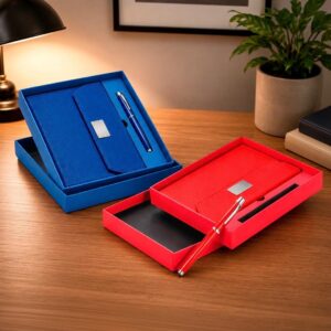 Conjunto Executivo, Caderno Moleskine A5 96f em PU, Fecho Magnético, Plaquinha p-Laser Caneta Metálica Escrita Preta e Esojo p-Presente S15191