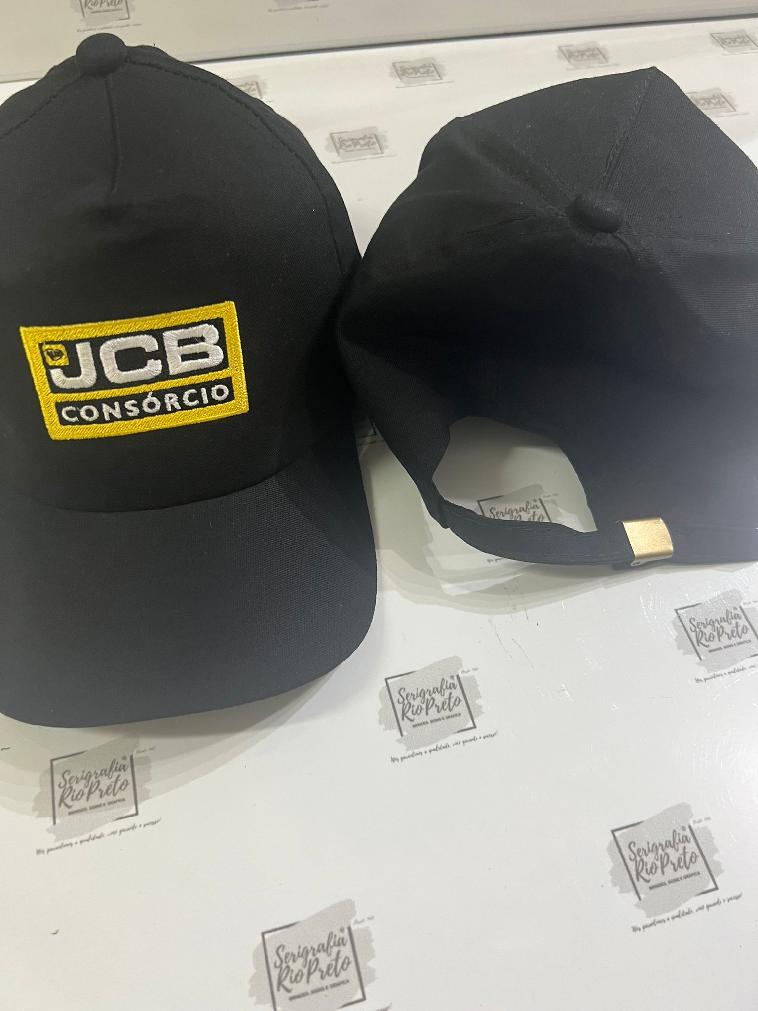 Boné Premium Brim Bordado Alto Relevo Regulador de Tecido com Presilha Metalica Sbone - Imagem 19