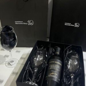 Kit Executivo Premium de Vinho 750ml e Taças de Cristal 580ml Gravadas a Laser com Caixa Cartonada Box Skitvinhopremium