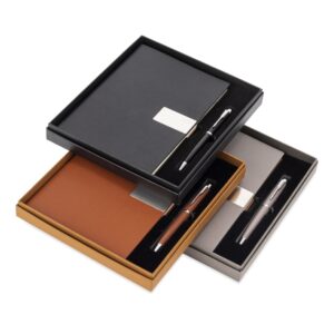 Conjunto Executivo Caderno Moleskine A5 Couro Sintetico 120f Placa p-Laser e Caneta Metalica com Estojo Presente S81551