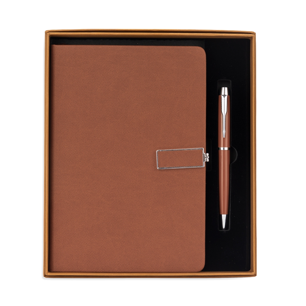 Conjunto Executivo Caderno Moleskine A5 Couro Sintetico 120f Fecho Magnetico e Caneta Metalica com Estojo Presente S71551 - Imagem 3