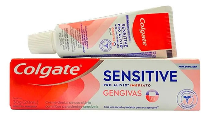 Kit Higiene Bucal p-Viagem Colgate com 1 creme dental Colgate 30gr, 1 Escova de Dentes c-Capa Protetora, 1 Fio Dental 25mt e 1 Embalagem Zip Lock Tam 12x17cm Shigiene - Imagem 3